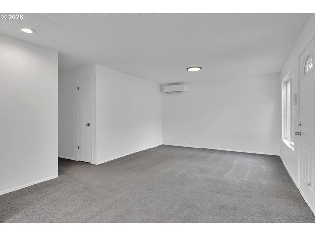 1774 SUNSET Ave, West Linn, OR 97068