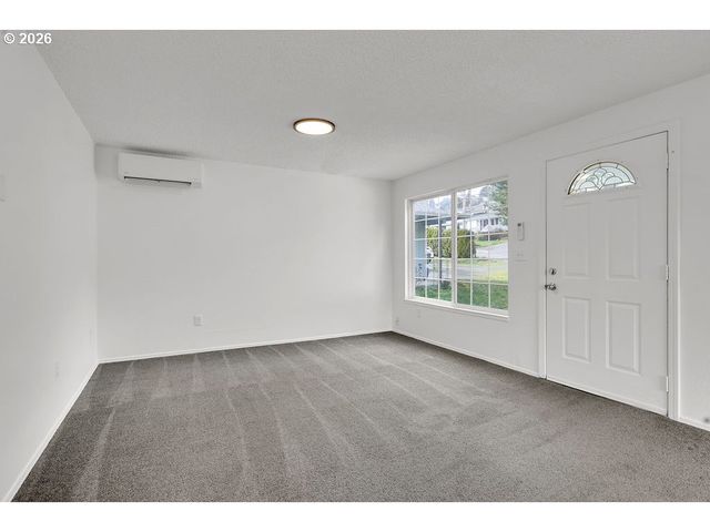 1774 SUNSET Ave, West Linn, OR 97068