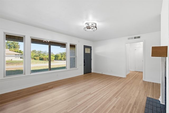 2266 Sutter Street, Dallas, TX 75216