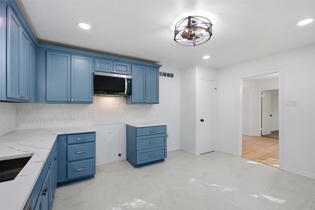 2266 Sutter Street, Dallas, TX 75216