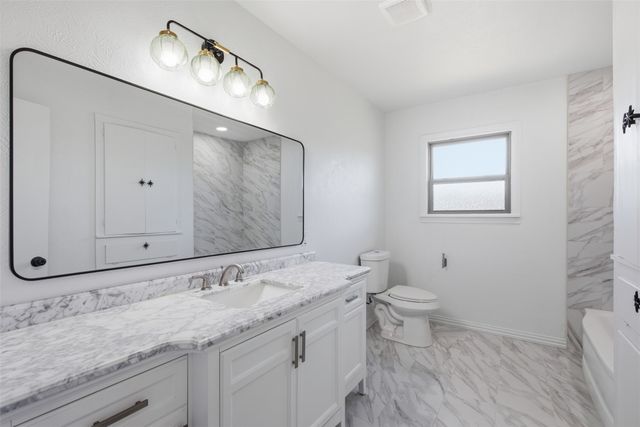 2266 Sutter Street, Dallas, TX 75216