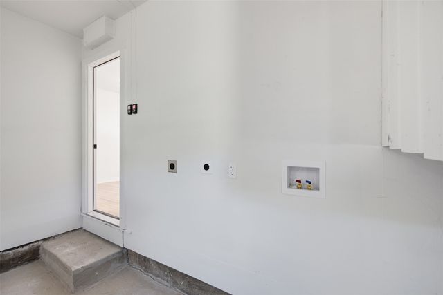 2266 Sutter Street, Dallas, TX 75216