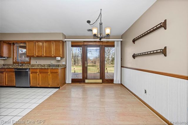 24840 E Taft Road, Novi, MI 48375
