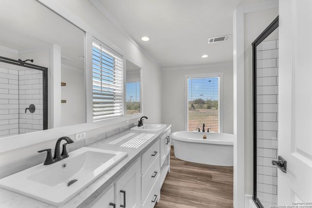 132 Syrah St, La Vernia, TX 78121