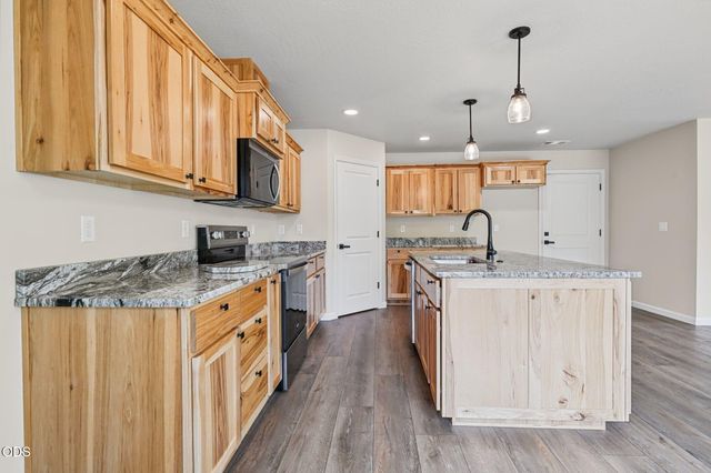 167 SE Champagne Court 361202, Grants Pass, OR 97527