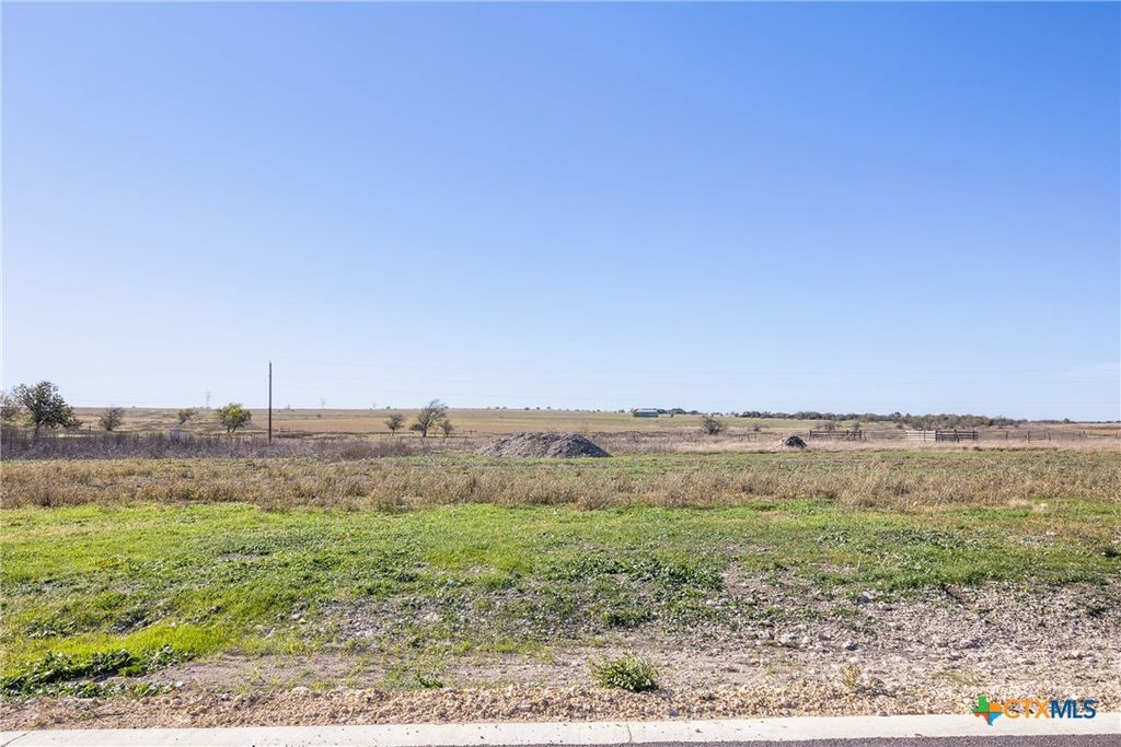 Image 14 of property listing at 15193 Plainview Drive, Salado, TX 76571