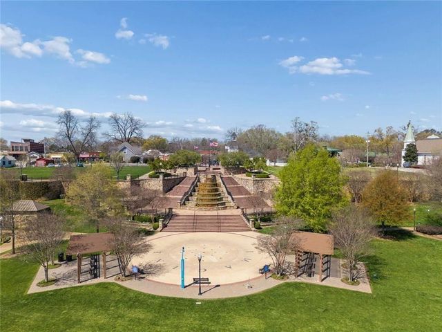 124 Parkside West Court, Norcross, GA 30071