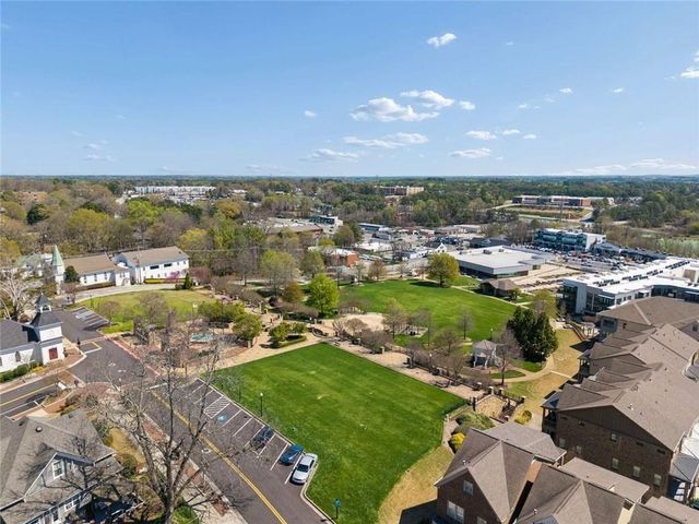 124 Parkside West Court, Norcross, GA 30071