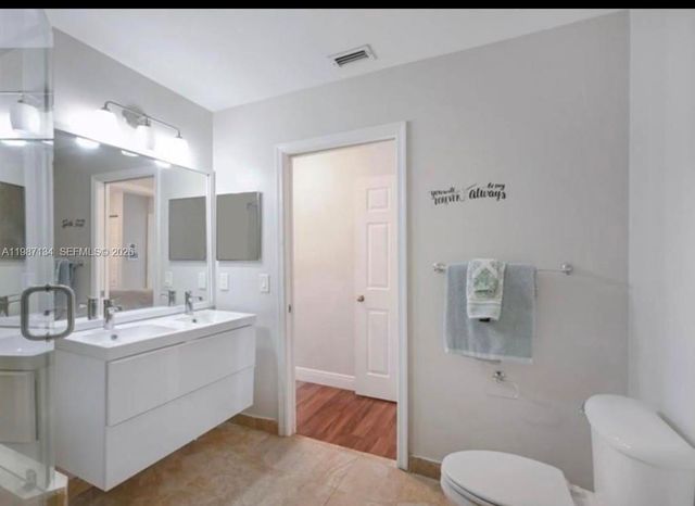 6690 NW 38th Dr, Lauderhill, FL 33319