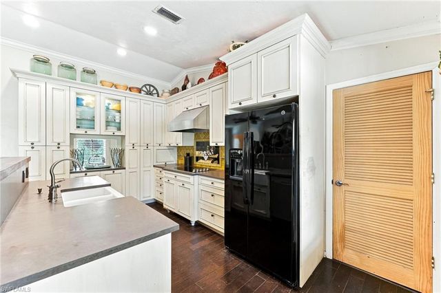 5247 Cherry Wood DR, Naples, FL 34119