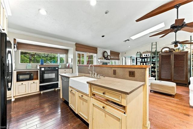 5247 Cherry Wood DR, Naples, FL 34119