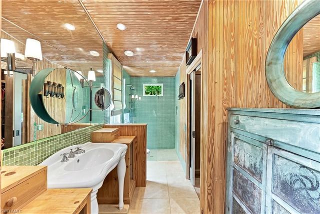 5247 Cherry Wood DR, Naples, FL 34119