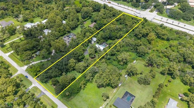 5247 Cherry Wood DR, Naples, FL 34119