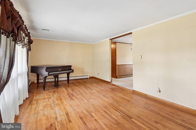 4201 GENOA AVE, Vineland, NJ 08361