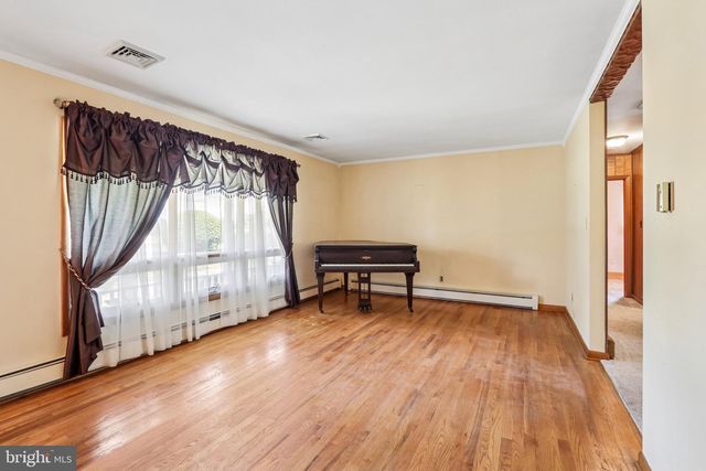 4201 GENOA AVE, Vineland, NJ 08361