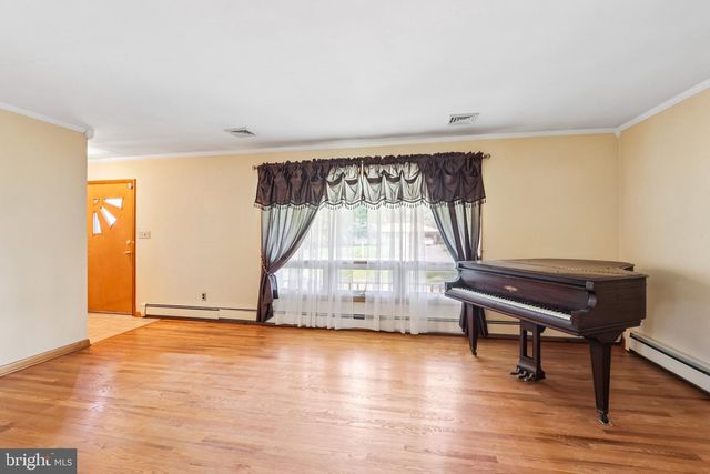 4201 GENOA AVE, Vineland, NJ 08361