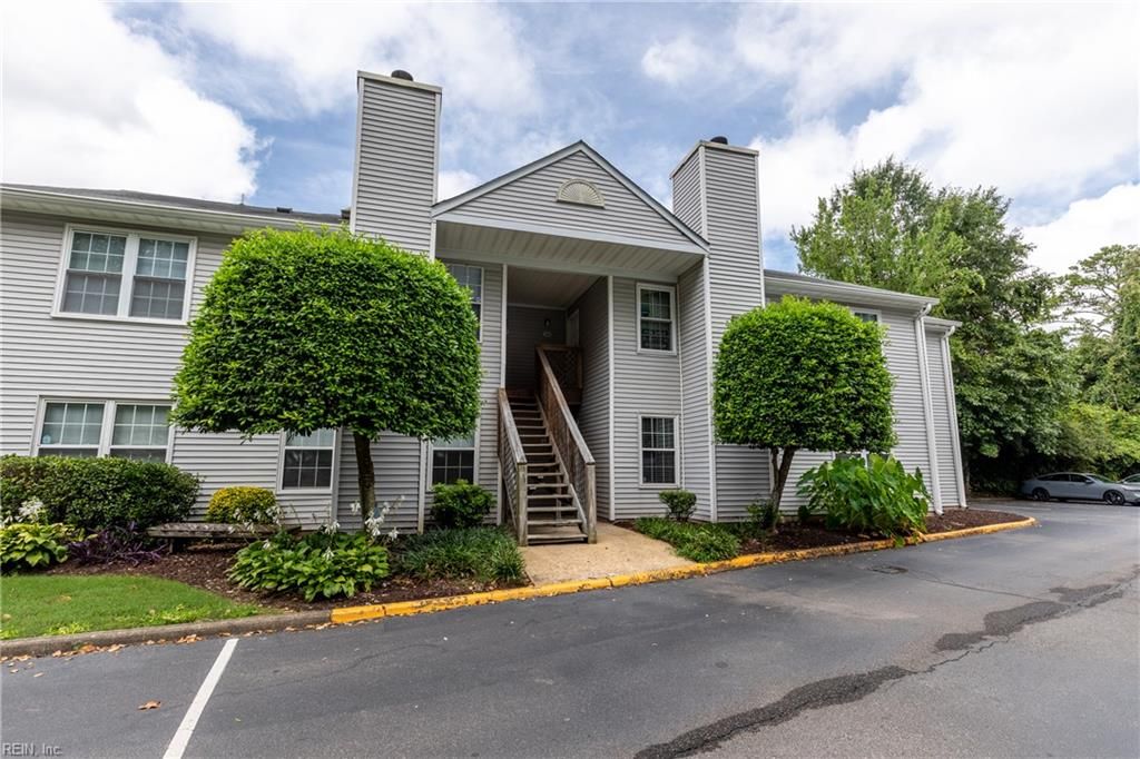 411 Sea Pointe Ct Apt 202, Virginia Beach, VA 23451