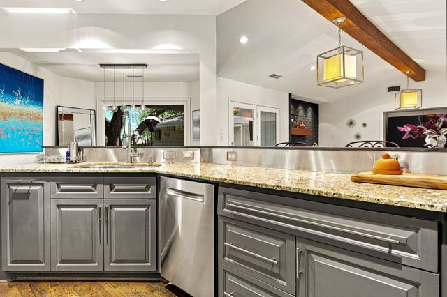 6347 Chesley Lane, Dallas, TX 75214