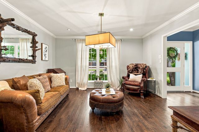 6347 Chesley Lane, Dallas, TX 75214