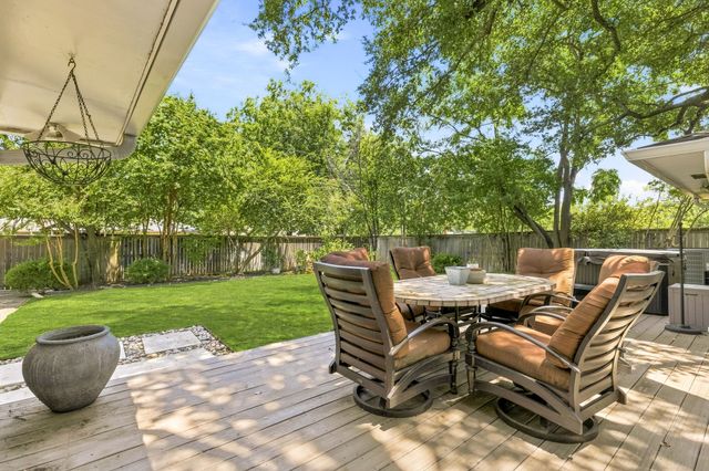 6347 Chesley Lane, Dallas, TX 75214