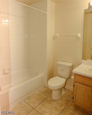 4650 Saint Croix LN 716, Naples, FL 34109