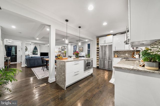 1433 FORT STEVENS DR NW, Washington, DC 20011