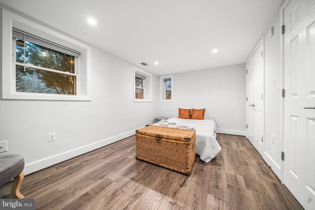 1433 FORT STEVENS DR NW, Washington, DC 20011