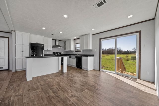 21649 W Big Springs Road, Gravette, AR 72736