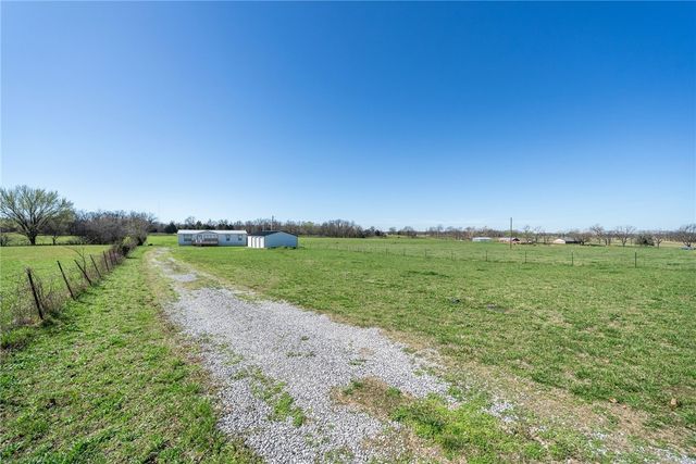 21649 W Big Springs Road, Gravette, AR 72736