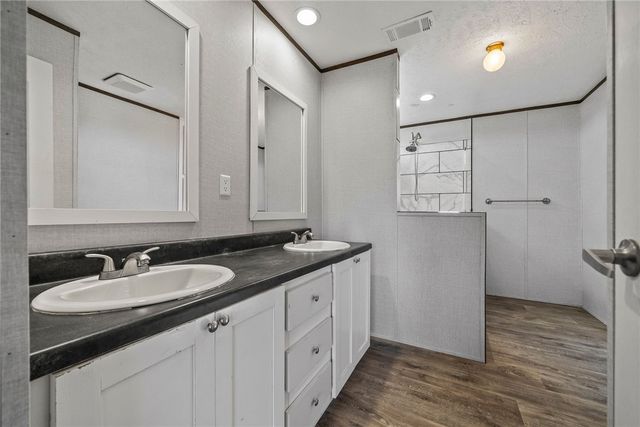 21649 W Big Springs Road, Gravette, AR 72736