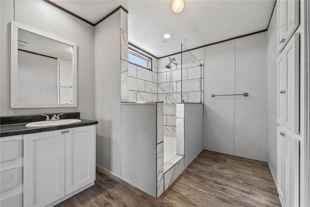 21649 W Big Springs Road, Gravette, AR 72736