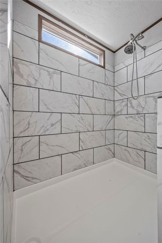 21649 W Big Springs Road, Gravette, AR 72736