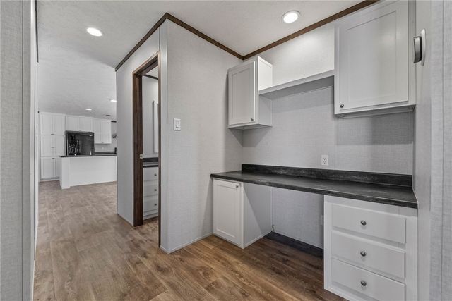 21649 W Big Springs Road, Gravette, AR 72736