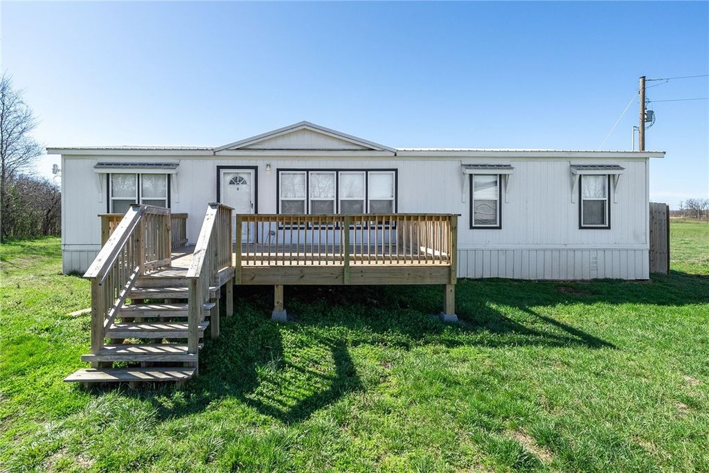 21649 W Big Springs Road, Gravette, AR 72736