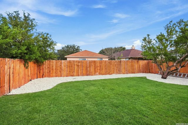 6814 FREEDOM RDG, San Antonio, TX 78242