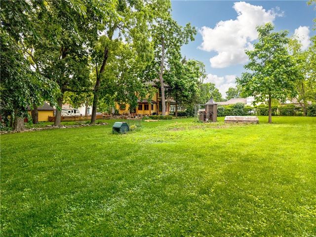 1704 SW Walnut Street, Blue Springs, MO 64015