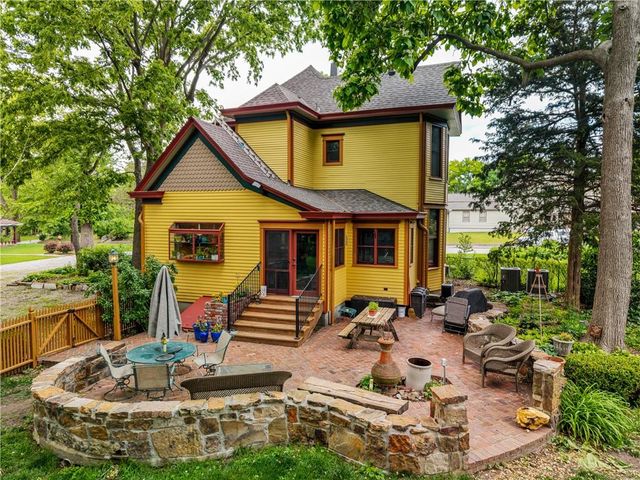 1704 SW Walnut Street, Blue Springs, MO 64015