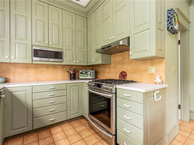 1704 SW Walnut Street, Blue Springs, MO 64015