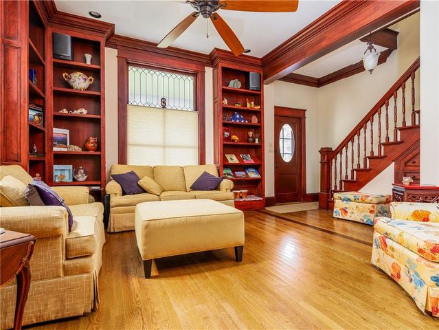 1704 SW Walnut Street, Blue Springs, MO 64015