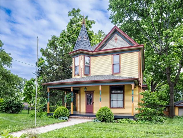 1704 SW Walnut Street, Blue Springs, MO 64015