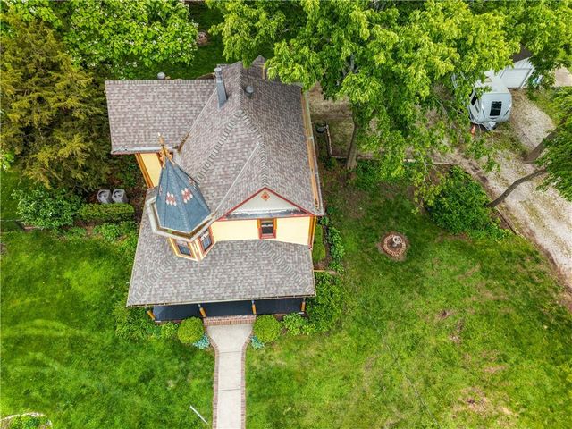 1704 SW Walnut Street, Blue Springs, MO 64015