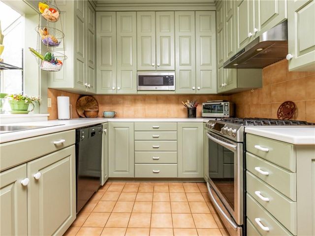 1704 SW Walnut Street, Blue Springs, MO 64015