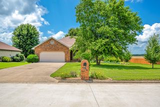 311 South Prairie Lane, Marshfield, MO 65706
