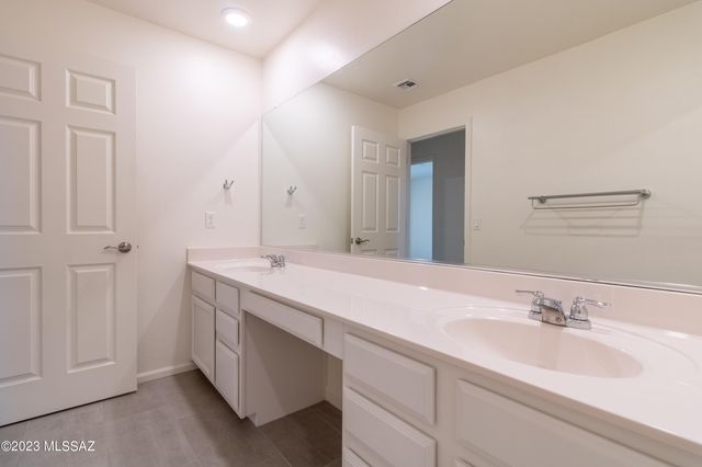 6836 W Canopus Loop, Tucson, AZ 85757