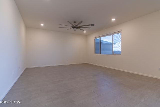 6836 W Canopus Loop, Tucson, AZ 85757