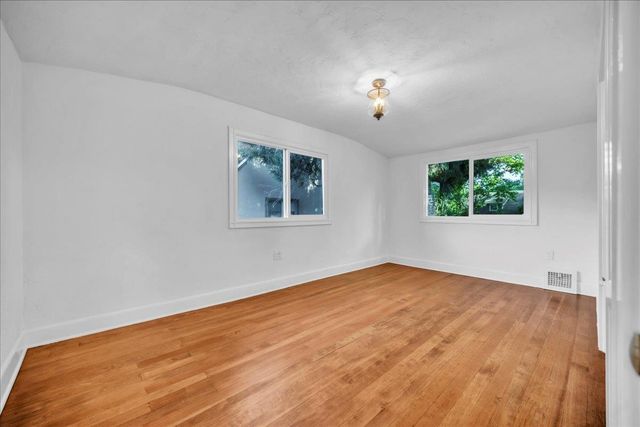 2805 E St, Sacramento, CA 95816