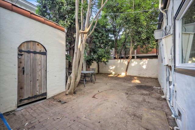 2805 E St, Sacramento, CA 95816