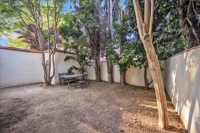 2805 E St, Sacramento, CA 95816