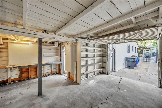 2805 E St, Sacramento, CA 95816