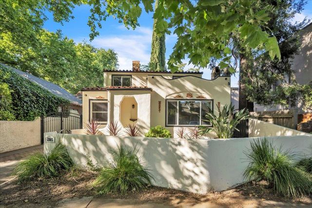 2805 E St, Sacramento, CA 95816